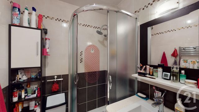 Afficher la photo en grand Appartement F3 à vendre - 3 pièces - 53.98 m2 - LE CROISIC - 44 - PAYS-DE-LOIRE - Century 21 Mdg Immobilier