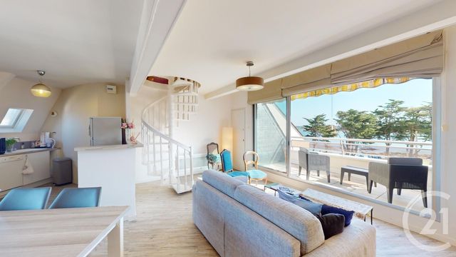 Afficher la photo en grand Appartement Duplex à vendre - 3 pièces - 64.25 m2 - LE CROISIC - 44 - PAYS-DE-LOIRE - Century 21 Mdg Immobilier