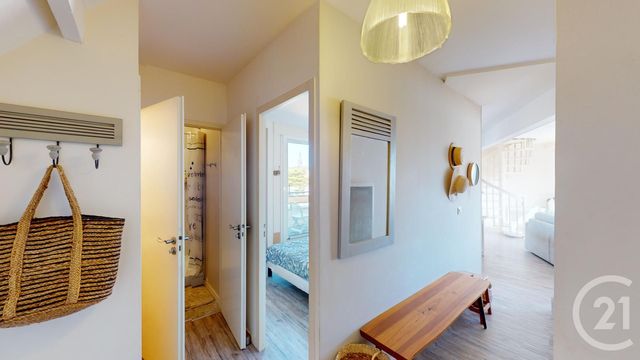 Afficher la photo en grand Appartement Duplex à vendre - 3 pièces - 64.25 m2 - LE CROISIC - 44 - PAYS-DE-LOIRE - Century 21 Mdg Immobilier